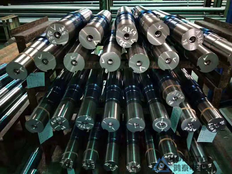 YBE2-315L1-4电机轴伸两端打孔、特殊法兰